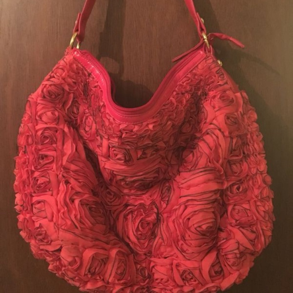 Red rose purse.
